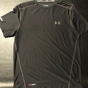 Under Armor men’s medium shirt